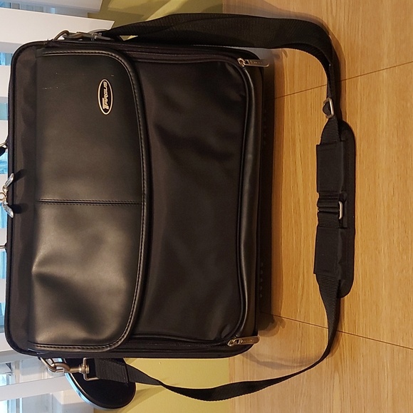 Targus Notebook Laptop carry case - Picture 2 of 8